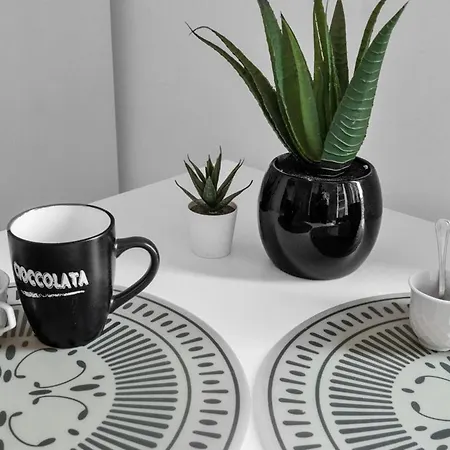 Do11 -10 Minutes From The Duomo- ميلان