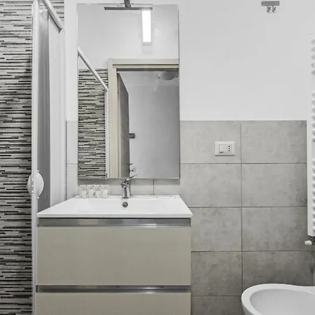 Do11 -10 Minutes From The Duomo- Mediolan