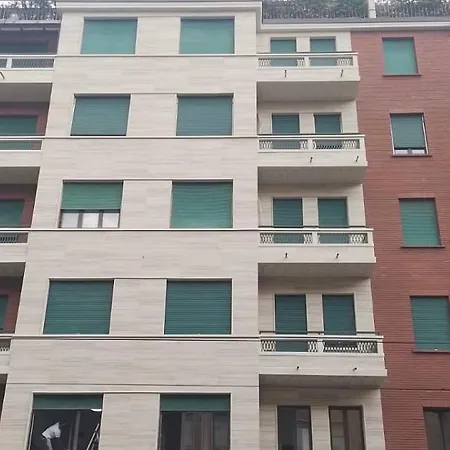 Design With Garden Close To Station Milan