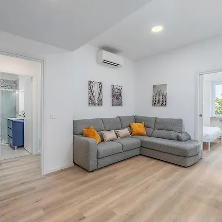 Apartment Easy Parking, 10 Min To Malpensa Express, Air Conditioning Milan