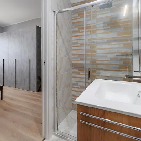 Easy Parking, 10 Min To Malpensa Express, Air Conditioning Milan