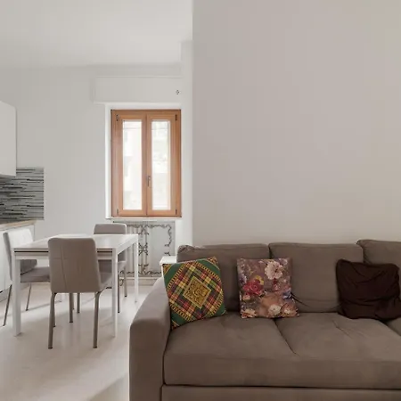 Guesthost - Mm3 Corvetto Bright Appartamento Milano