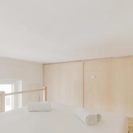 Guesthost - Sempione Bright Apartmán *