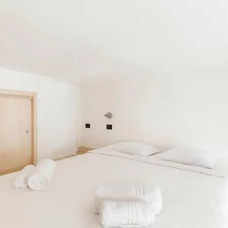 Guesthost - Sempione Bright * Milano