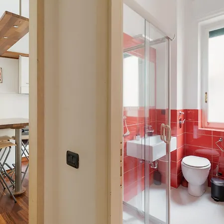 Guesthost - Sempione Bright