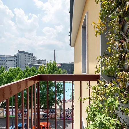 Orca Flexyrent Ac * Milão