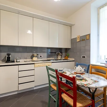 Vigentina 80s 아파트 *