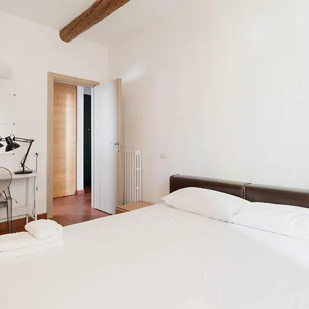 Guesthost - Cassina De' Pomm - Lovely Milan