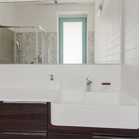 Guesthost - Cassina De' Pomm - Lovely