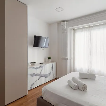 Guesthost - Lovely X4 In Porta Venezia Mailand