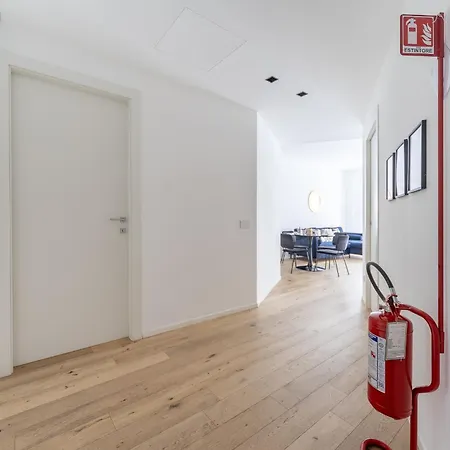 Enora Aapts By Sweett - Sirtori 밀라노