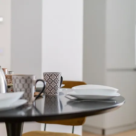 Enora Aapts By Sweett - Sirtori Apartmán *