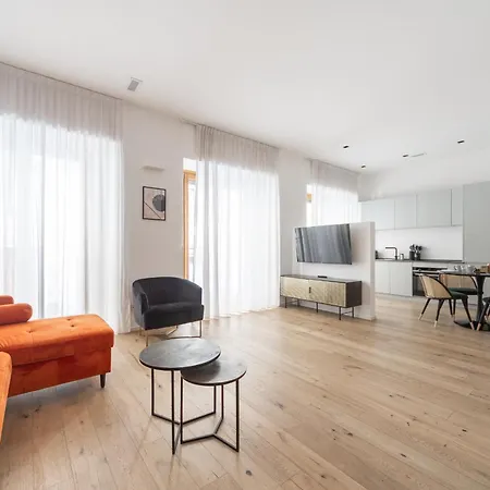 Enora Aapts By Sweett - Sirtori