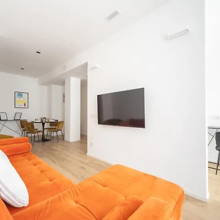 Enora Aapts By Sweett - Sirtori 밀라노