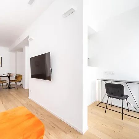 Enora Aapts By Sweett - Sirtori Apartmán Milán
