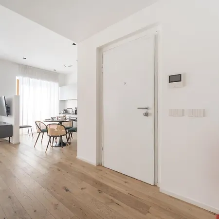 Enora Aapts By Sweett - Sirtori Apartmán *