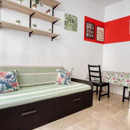 Hostmate - - Gessi - Washington * Милан