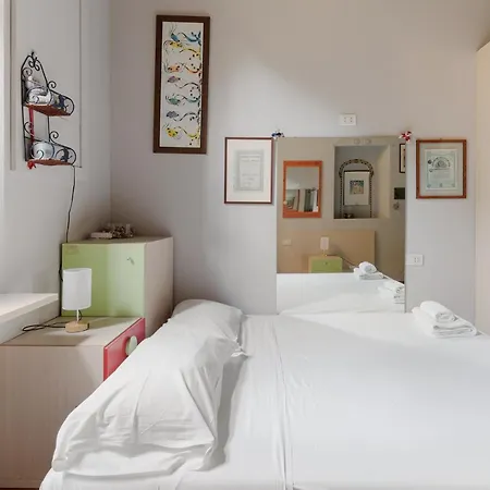 Guesthost - Mm2 Sant'agostino Apartamento Milão