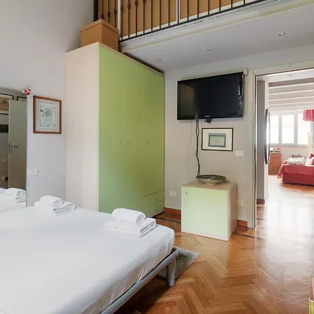 Apartamento Guesthost - Mm2 Sant'agostino Milão
