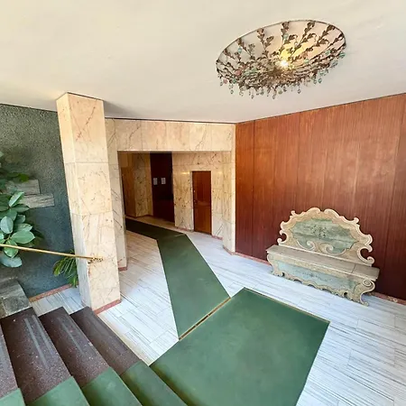 Guesthost - Mm Santa Sofia *