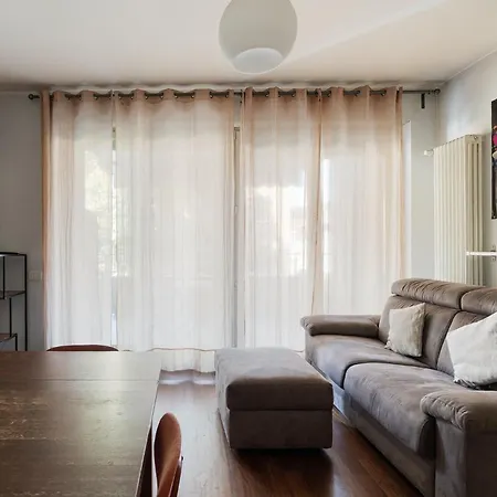 Daire Guesthost - Stylish Viale Toscana *