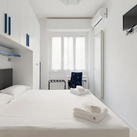 Guesthost - Bright Near Mm2 Lambrate Appartement