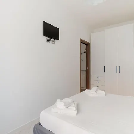 Appartement Guesthost - Bright Near Mm2 Lambrate