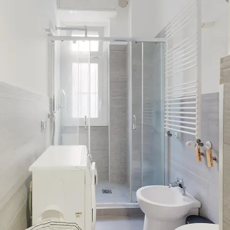 Appartement Guesthost - Bright Near Mm2 Lambrate Milaan