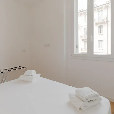 Guesthost - Cozy X4 In Navigli District Milano