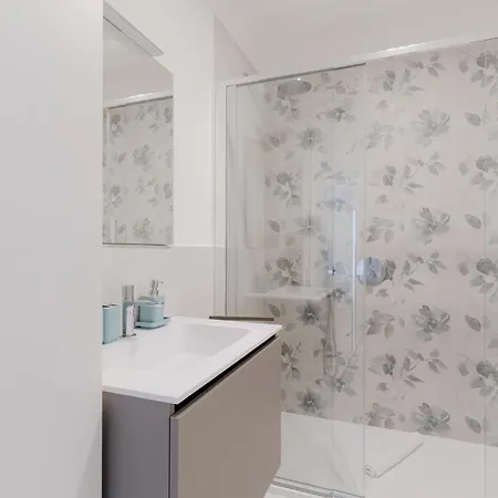 Guesthost - Cozy X4 In Navigli District * 米兰