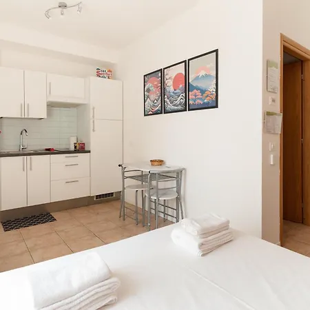 Guesthost - Step Into - Tortona District Appartement *