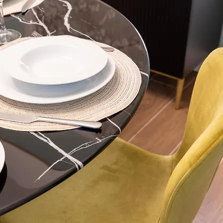 Апартаменты Luxury 10 Minutes From Duomo
