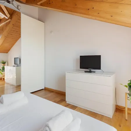 Guesthost- Lambrate Cosy Balcony