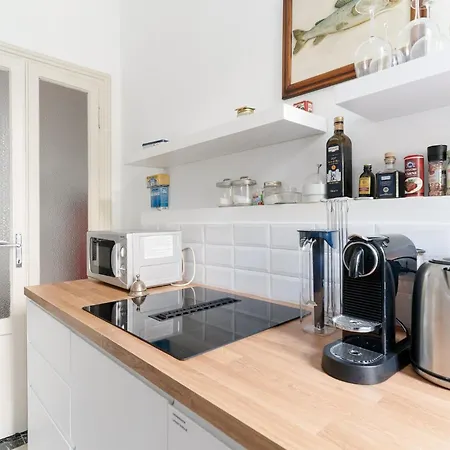 Guesthost - Ghisolfa Bright Милан