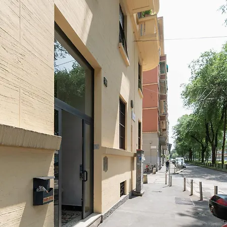 Apartament Guesthost - Ghisolfa Bright