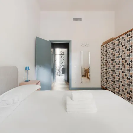 Guesthost - Piazza Ascoli Cosy * Милан