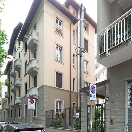 Lägenhet Guesthost - Piazza Ascoli Cosy