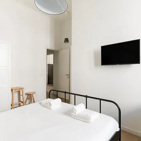 Guesthost - M4 Argonne Balcony * Milano