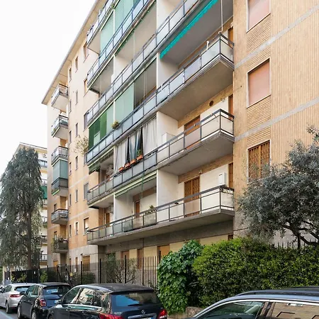 Guesthost - Cosy Milano- Bande Nere M1 Διαμέρισμα *