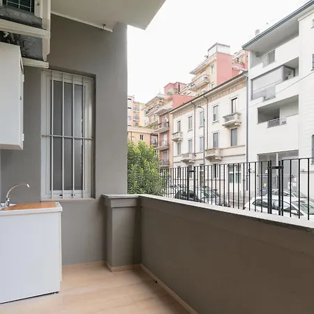 Guesthost - Cozy & Bright * ميلان