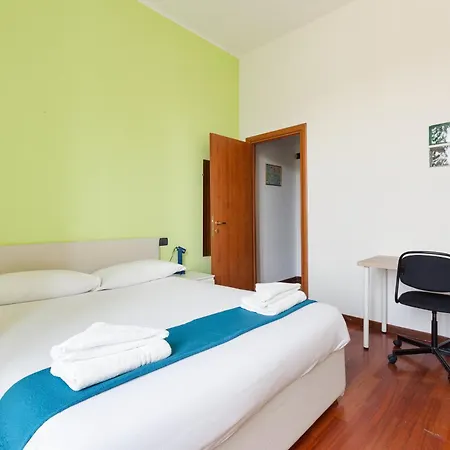 Guesthost - Mm3 Lodi Bright Apartment