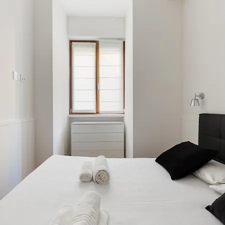 Appartamento Guesthost - Mm Santa Sofia Milano