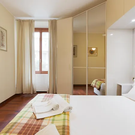 Guesthost - Arco Della Pace Apartamento