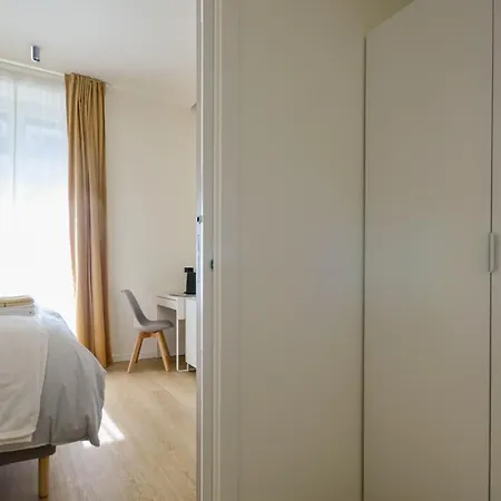 Apartment Guesthost - Cozy Flat X4 In Mm3 Porta Romana! Mailand