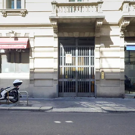 Guesthost - Cozy Flat X4 In Mm3 Porta Romana! ميلان