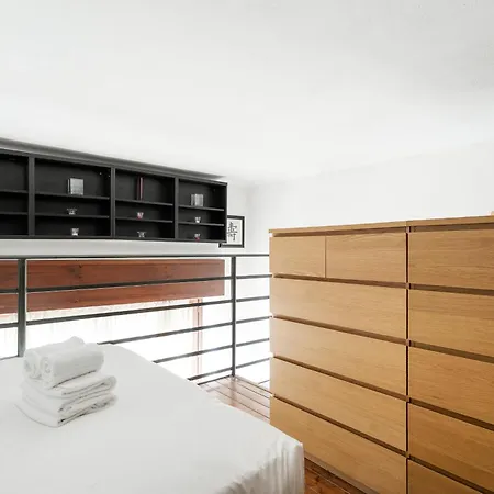 Guesthost - Welcoming Ground-floor With Loft