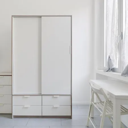 Appartement Guesthost - Bright Isola - Milaan