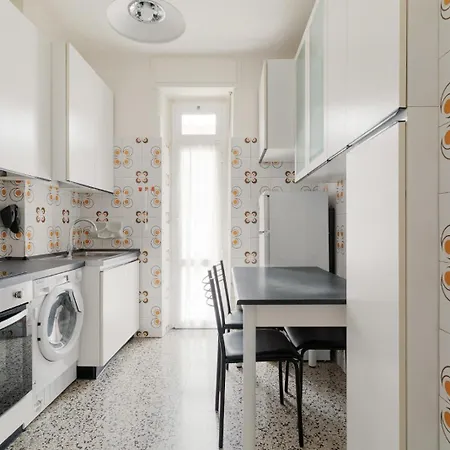 Guesthost - Citta Studi With Balcony