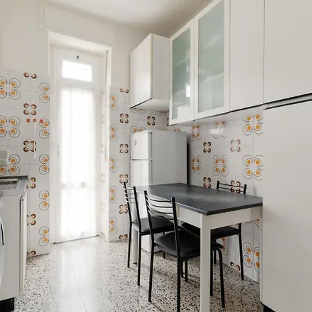 Guesthost - Citta Studi With Balcony Apartmán Milán