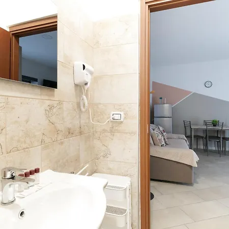 Cozy Ground-floor In Affori Appartement